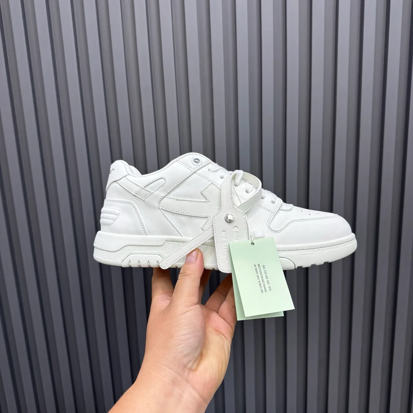P620 OFF WHITE⚡️Couple model⚡️35-40 women’s model 39-46 men’s model